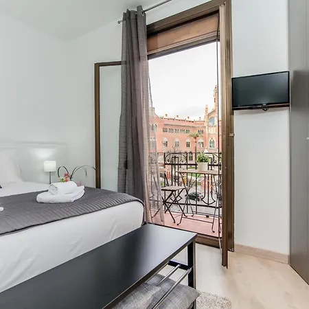 Housalia Sant Pau Views- With View On Hospital Sant Pau Apartment *